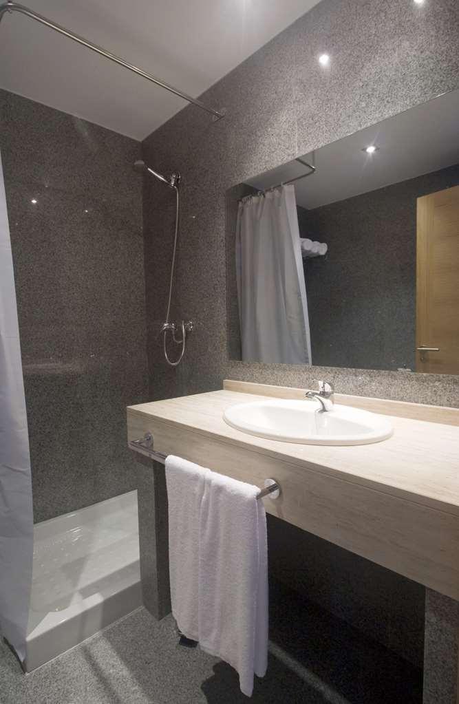 Hotel Palacio De Asturias Oviedo Room photo